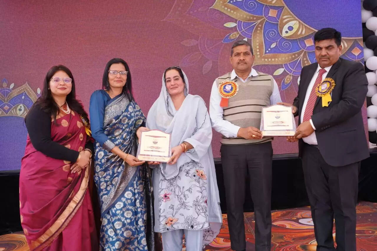 नाथूसरी चौपटा के दयानंद स्कूल में फन उत्सव में बच्चों ने दिखााया जलवा, उत्सव में भारतीय संस्कृति की दिखी झलक