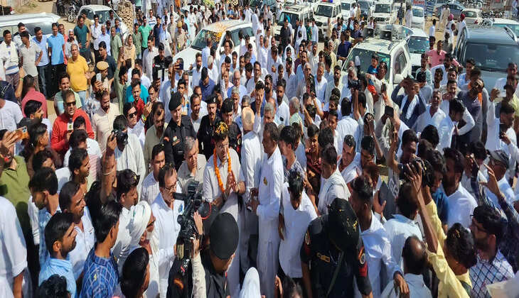 जेजेपी का शंखनाद, सैकड़ों गाडिय़ों के काफिले ने बताया पार्टी की लोकप्रियता का ग्राफ