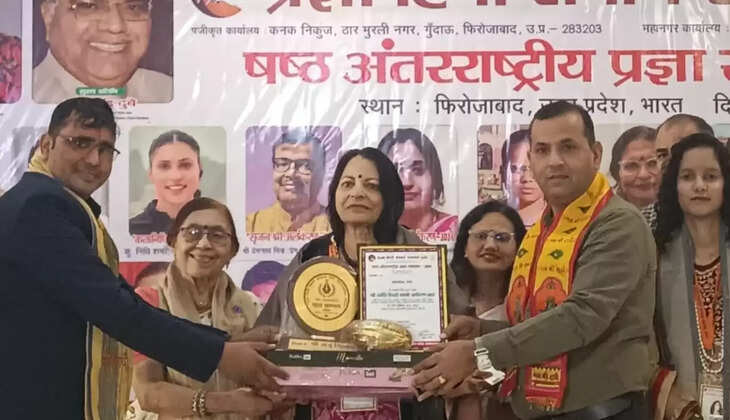 Sirsa's writer Dr. Sheel Kaushik received the national level Gadyashri decoration