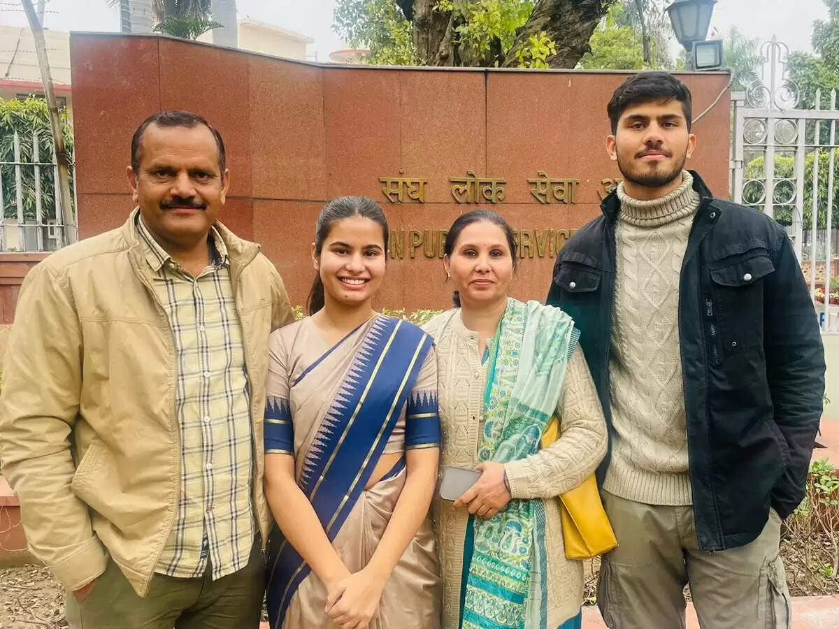  IAS Muskan Dagar: बिना कोचिंग के पहले अटेम्प्ट में पास की UPSC परीक्षा, जाने कौन है मुस्कान डागर ?