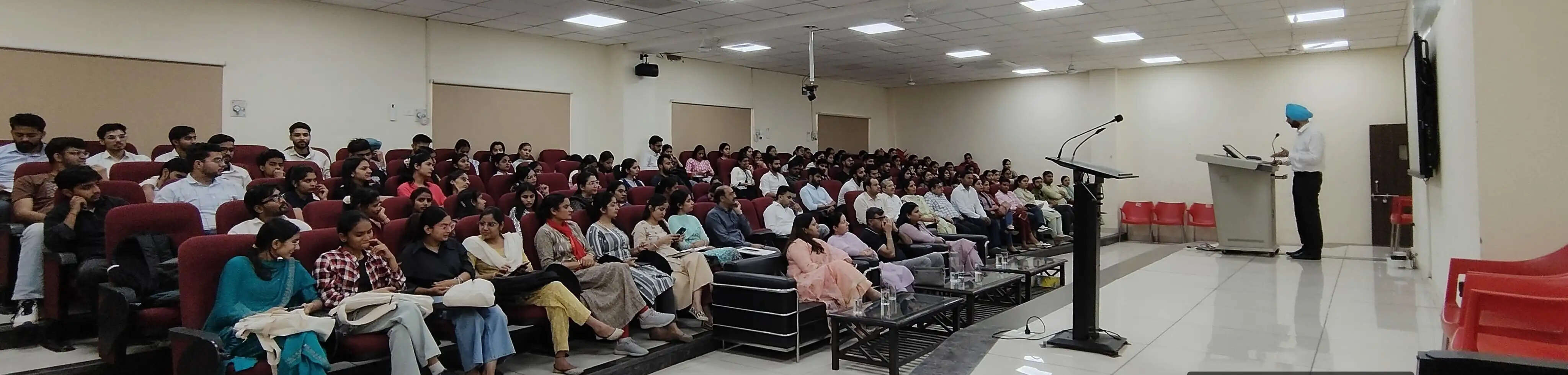 These tips were given to the students on the subject of managing diabetes through food at CDLU Sirsa