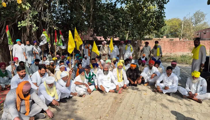 In Sirsa, farmers staged a sit-in in the irrigation department demanding canal water as per schedule, farmers gave this warning