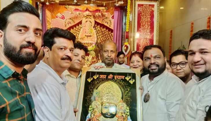 Bhajan emperor Kanhaiya Mittal reached Shri Shyam Baghi Dham and bowed his head at the feet of Baba Shyam