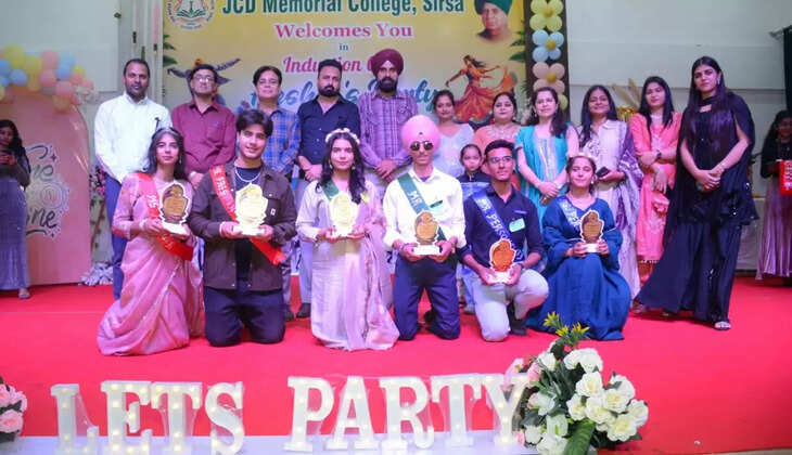 Seniors hosted a fresher's party for juniors at JCD Memorial College, Sirsa