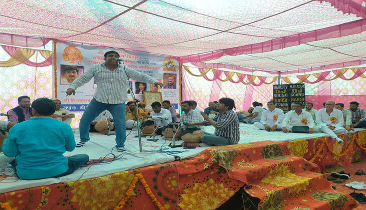 भगवान विश्वकर्मा देवताओं की शिल्पकार थे इसलिए कारीगर भगवान मानते हैं