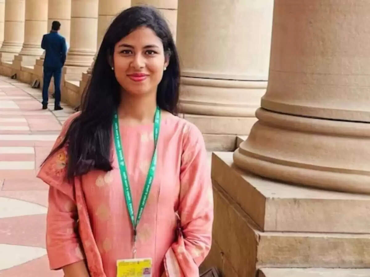 IAS Ananya Singh Success Story