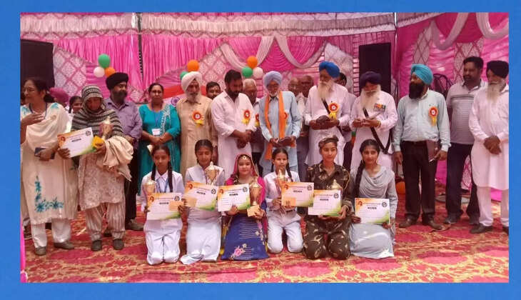 Students who topped the exams were honoured in the Senior Secondary School of Village Vaidwala