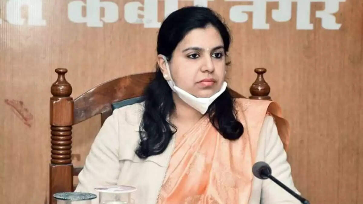 IAS Divya Mittal 