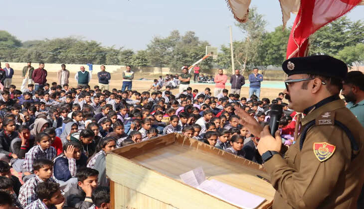  एसपी सिरसाा जिले के गांव-गांव में जाकर खेल गतिविधियों के माध्यम से युवाओं को  नशा मुक्ति का दे रहे है संदेश