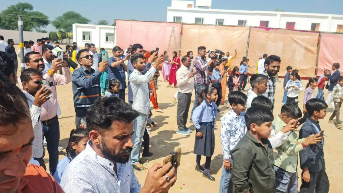 Air show was held at Cosmount International School of Barasari village in Sirsa district, aeroplanes and helicopters displayed their skills in the demo, people were surprised