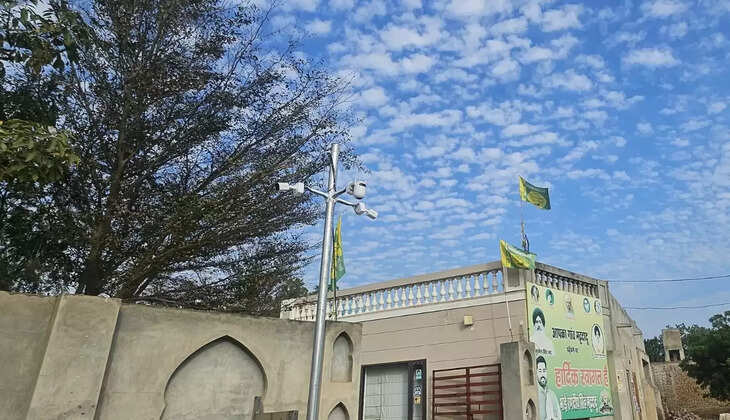 Village Mattadadu of Sirsa district will be safe under the guard of the third eye, Sarpanch Gagan Randeep Singh Mattadadu installed CCTV cameras in the entire village on behalf of Gram Panchayat