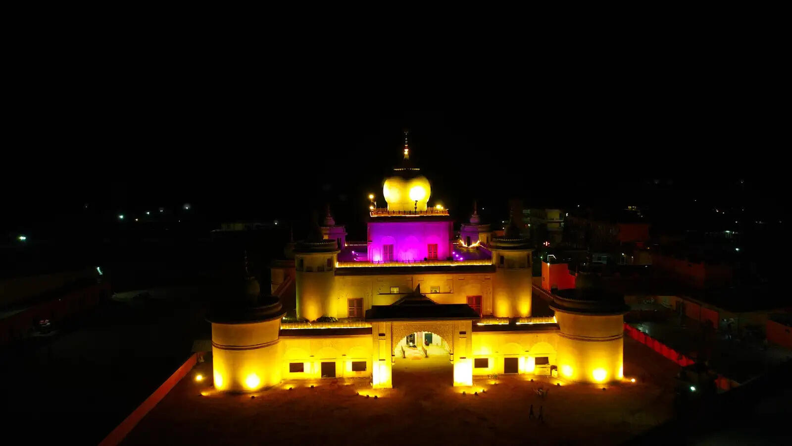 On the occasion of Baba Bhuman Shah's birth anniversary, Haryana's main camp Baba Bhuman Shah was decorated in a grand manner, preparations are complete, many programs will be held tomorrow