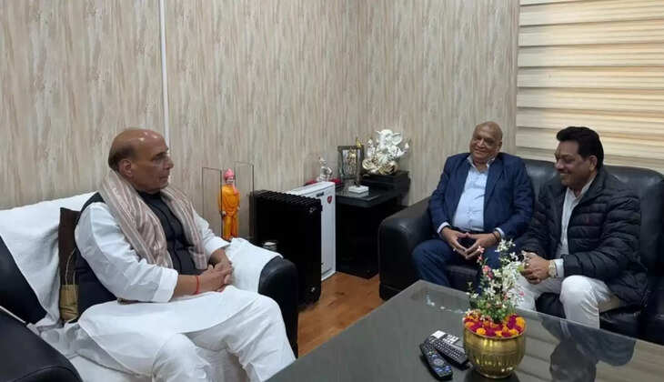 Gobind Kanda invites Defense Minister Rajnath Singh and Arun Singh for the auspicious marriage of his son