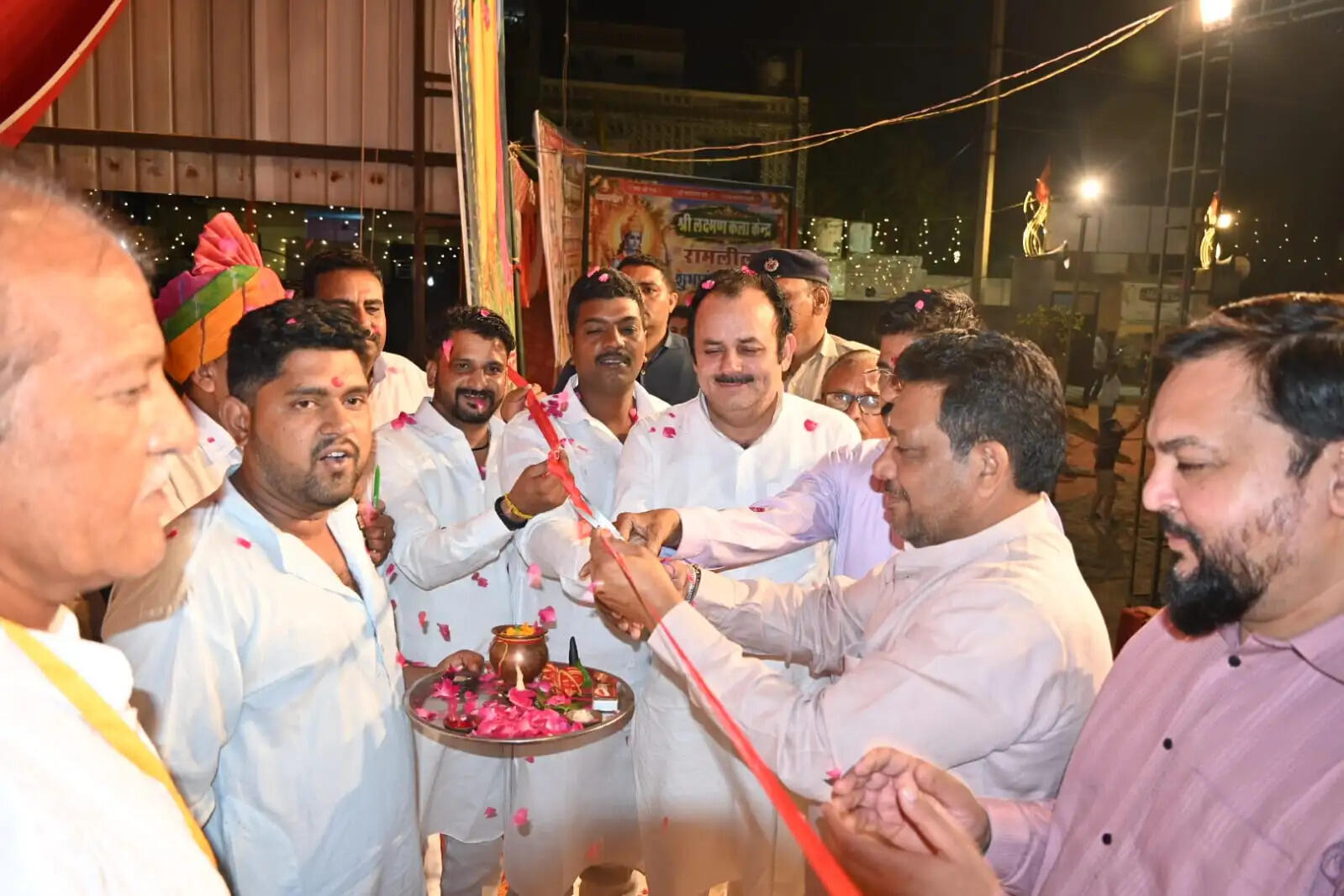 Ramlila performances kick off in Sirsa; stages resound with chants hailing Lord Ram; senior BJP leader Gobind Kanda inaugurates the event by cutting the ribbon
