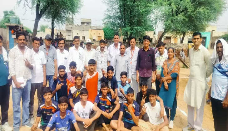 The team of NCM School Kagadana won the block level Kabaddi competition in Chowpata