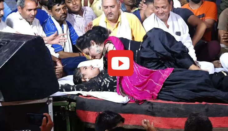  Haryanvi Dance: हजारों की भीड़ एक-दूसरे पर लेटकर लड़कियों ने किया डांस, बेकाबू हो गए दर्शक, 21 मिलियन पार हुआ वीडियो