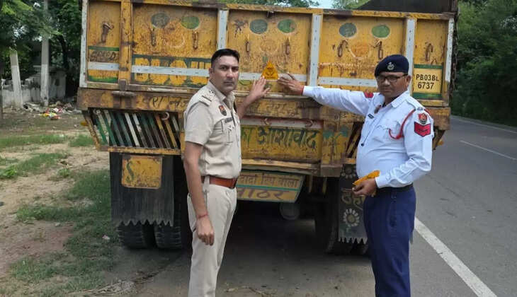 https://mahendraindianews.com/latest/reflectors-installed-on-the-back-of-big-vehicles-at-variou/cid17434509.htm