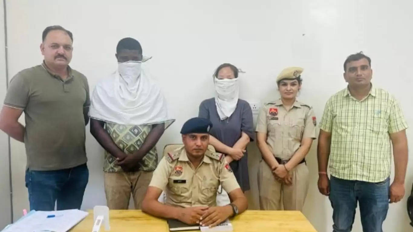 सिरसा पुलिस ने फेसबुक पर फ्रेंडशिप कर करीब 40 हजार रुपए का चूना लगाने के मामले के दोनों आरोपियों को  दिल्ली से पकड़ा 