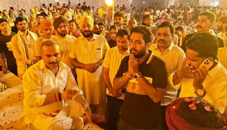  Krishna Gumbar and Dhairya Kanda lit the lamp, decorated the auspicious diwan, thousands of devotees gathered in the feast