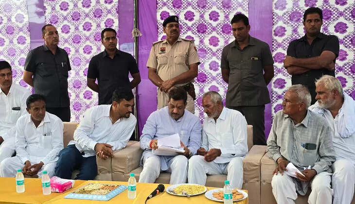  सिरसा जिले के गांव साहुवाला और चाडीवाल सहित 31 गांवों पर मेहरबान हुए एमएलए गोपाल कांडा और गोबिंद कांडा