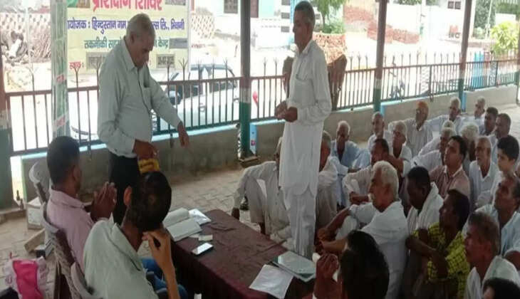 Guar crop in village Gusaiyana, due to high humidity in the weather, the infestation of diseases and pests on Guar crop increased: Dr. B.D. Yadav