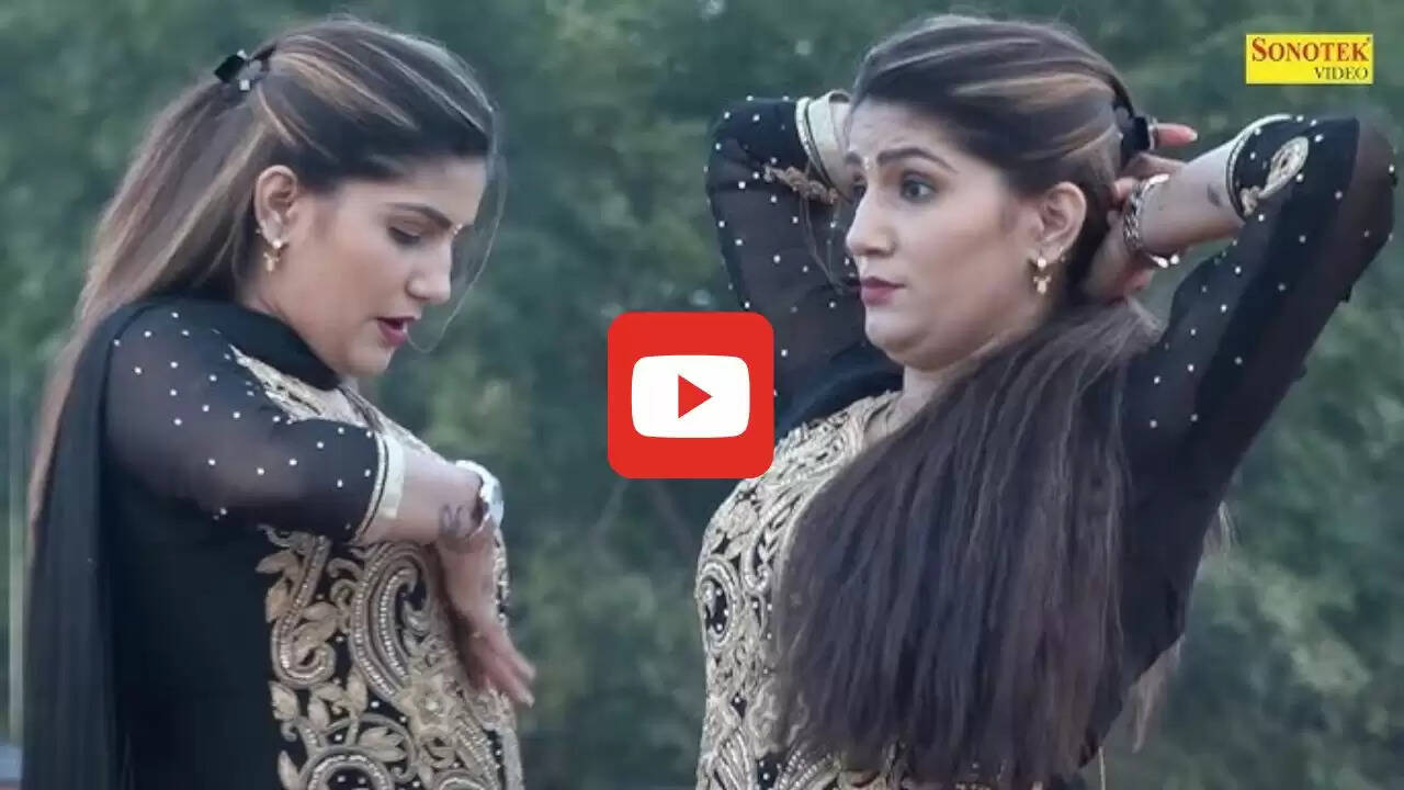 Sapna Chaudhary Dance: 'चस्का रेड फरारी का' पर सपना चौधरी ने झन्नाटेदार डांस, ताऊ ने स्टेज पर आकर थमाया नोटों का बंडल, देखें Video