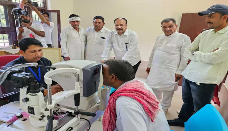 गांव बकरियावाली में निशुल्क नेत्र जांच शिविर आयोजित 