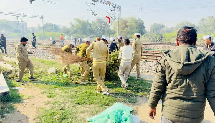  Cleanliness drive conducted at Sirsa railway station, railway hospital and adjoining buildings