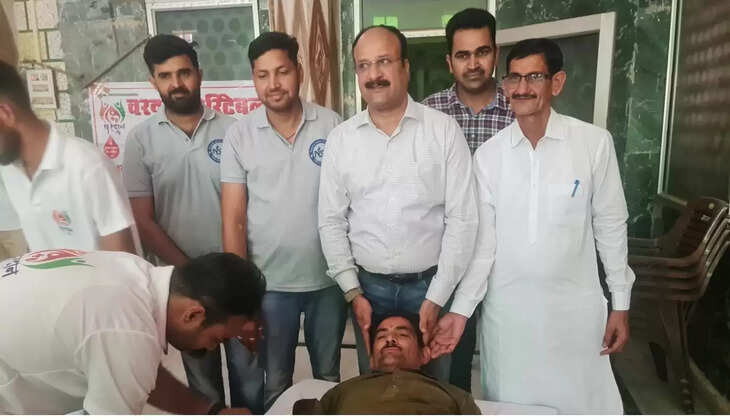 Union Minister and former CM Manohar Lal has set an example in idealistic and principled politics: Captain Meenu Beniwal , Blood donation camp organized in Chowpata on Union Minister's birthday