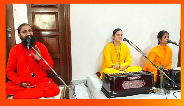 Faith in the Guru who imparts Brahma Gyan is like the foundation on which the unbreakable edifice of discipleship stands: Swami Vigyanananda