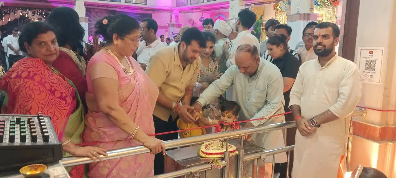 The Janmashtami festival was celebrated with devotion at the Shri Khatu Shyam Dham; devotees were mesmerized by the tableaux adorned with exquisite craftsmanship and the earthy fragrance of clay