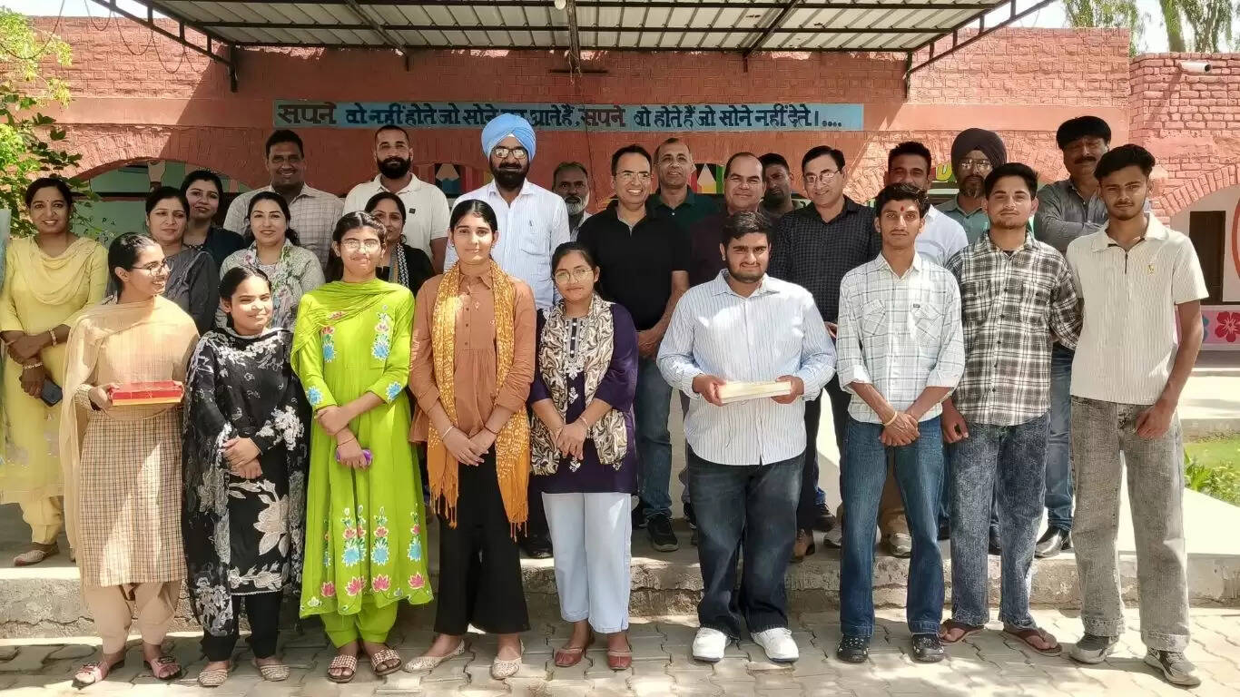 https://mahendraindianews.com/latest/government-school-chamal-shines-in-12th-board-exam-results/cid16721269.htm