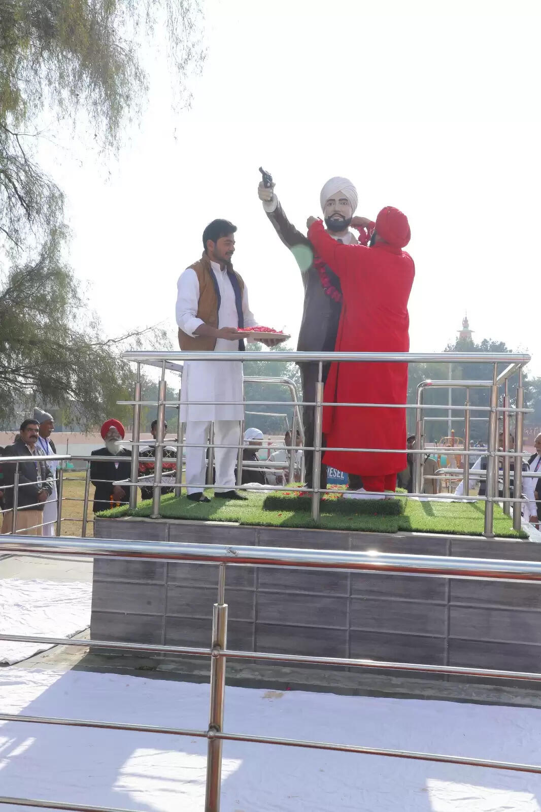 Baba Brahmadas Maharaj inaugurated the blood donation camp and sports festival on Mahaparinirvan Day