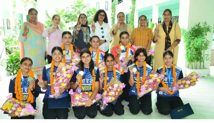 A grand welcome to the players of Shah Satnam Ji Educational Institute of Dera Sacha Sauda after winning gold and silver medals from South Korea