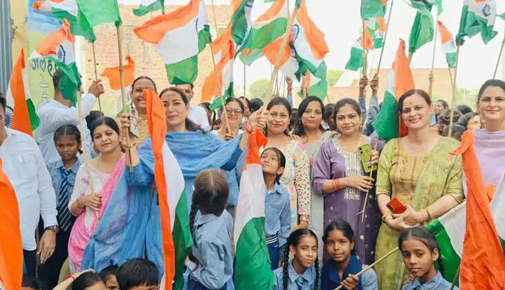 Students took out a tricolor march under the Har Ghar Tiranga campaign in SIRSA, many ward councilors attended the program