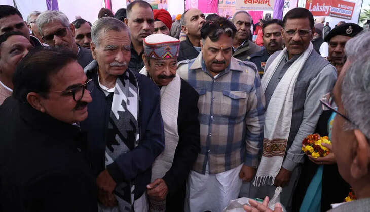 Farmer fair and exhibition are very effective for farmers in rural areas, crowd of farmers gathered on the first day of farmer fair and exhibition