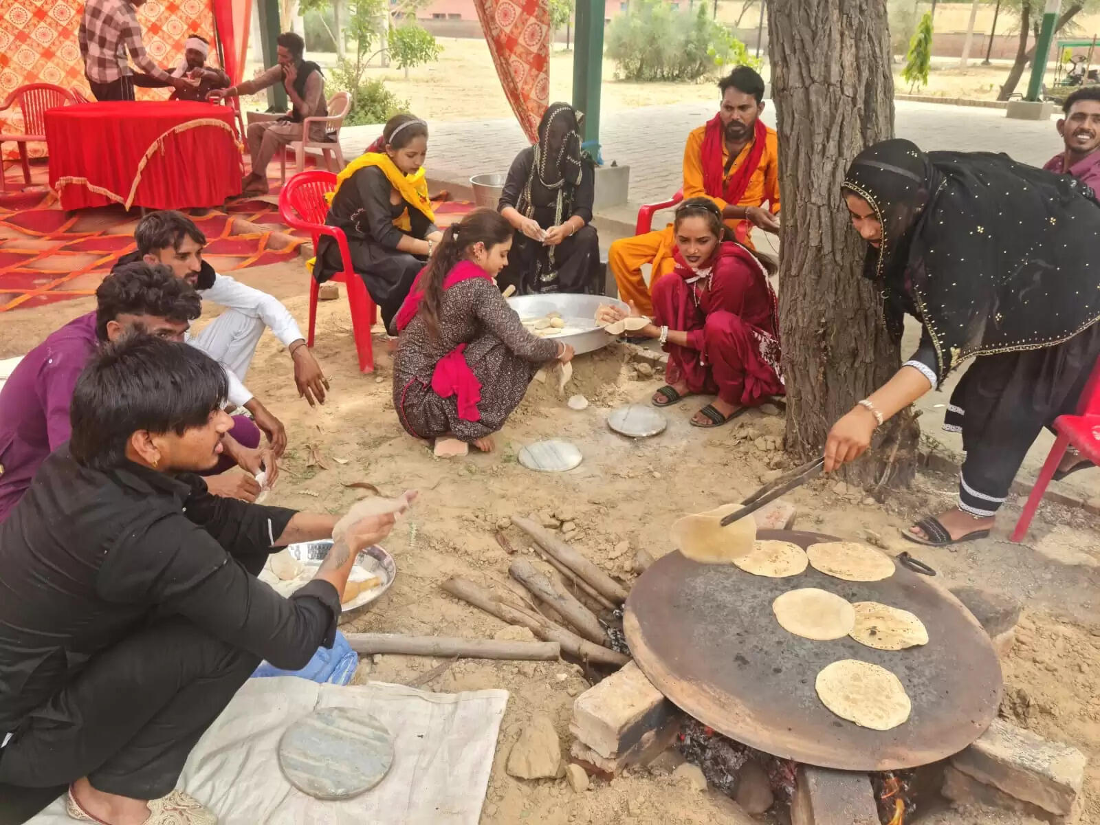   सिरसा जिला के गांव नहराना में लगा गडरिया लोहारों का उत्तरी भारत का सबसे बड़ा मेला, कुश्ती दंगल के साथ हुआ जगराता 