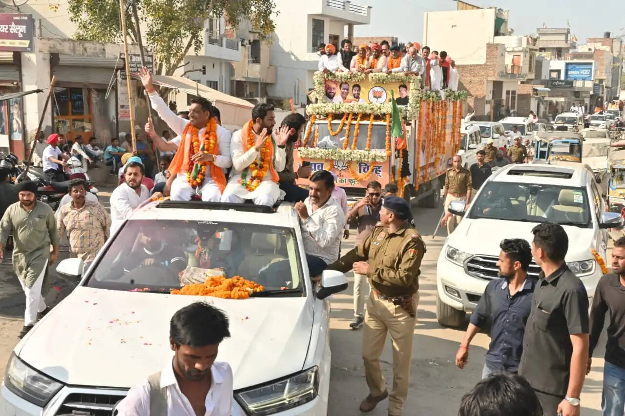 All the winning councillors reached Shri Baba Tara Kutia of Sirsa, the public approved the policy of development - Kanda