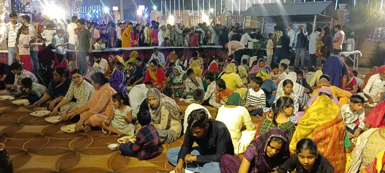 Shyam Baba's birth anniversary celebrated with reverence and devotion at Khatu Shyam Dham Sirsa