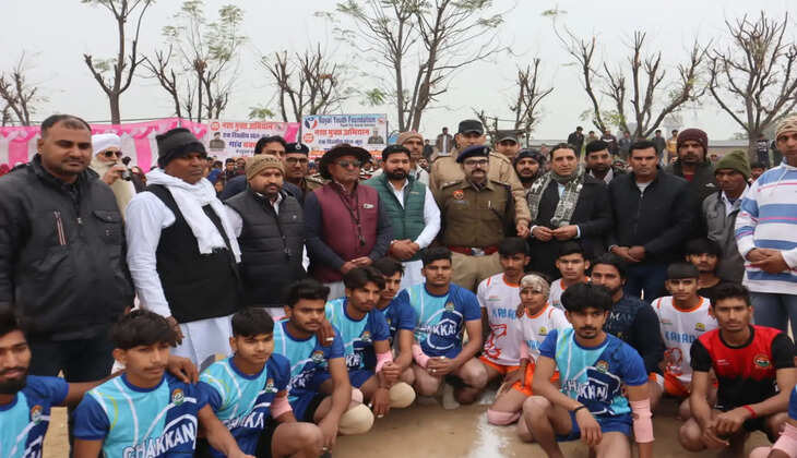 गांव की महिलाओं ने भारी संख्या में मौजूदगी दर्ज करवा कर नशे के  खिलाफ अभियान में मोर्चा संभाला