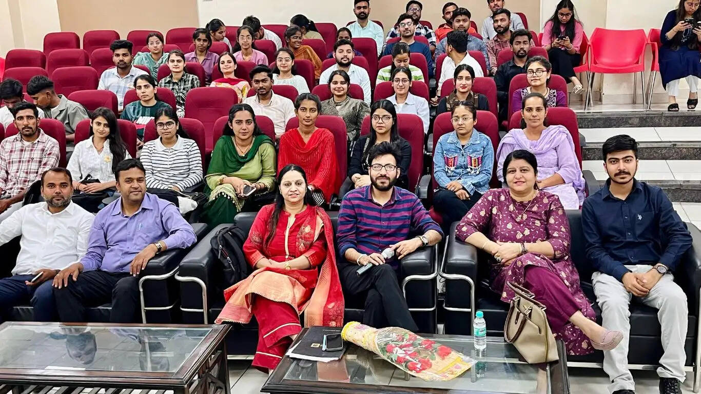 Career Counseling and Industry Cell organized a workshop on skill development at CDLU Sirsa, gave these tips