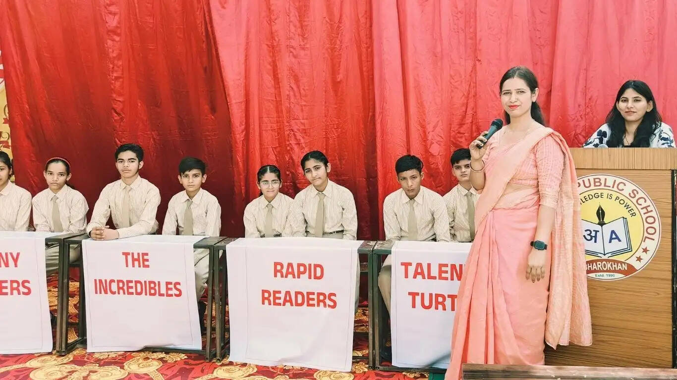 A grand program was organized in Sangam School Bharokha on the occasion of Maharana Pratap Jayanti in Bharokha School, Sirsa