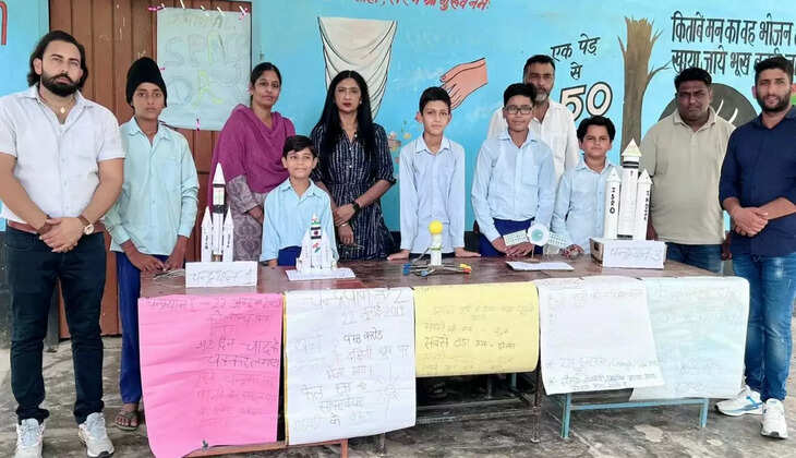  चंद्रमा के दक्षिणी धु्रव पर उतरने वाले चंद्रयान-3 की कार्य विधि के बारे में छात्रों को दी जानकारी 