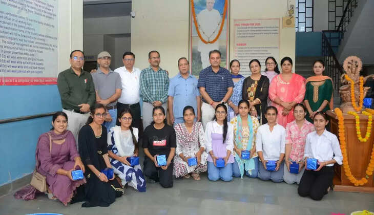 Many competitions were organised at JCD Teaching College, Sirsa on the occasion of Diwali