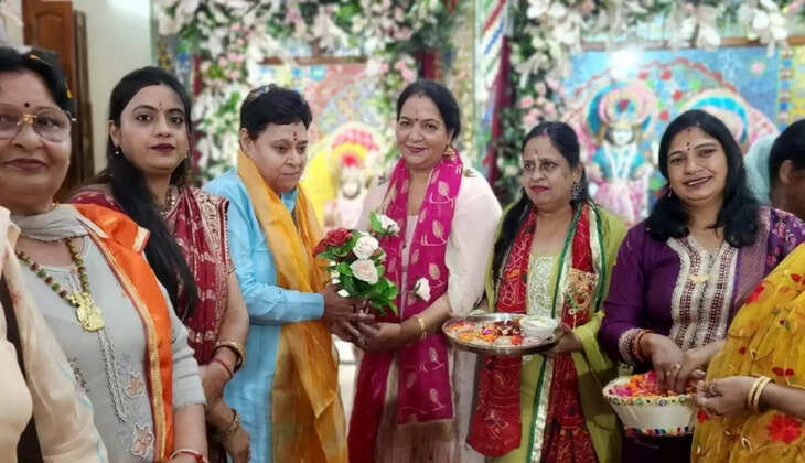 An evening program was organized in the name of Kanhaiya, night of kirtan- Baba, please come to the police station today... devotees danced on this