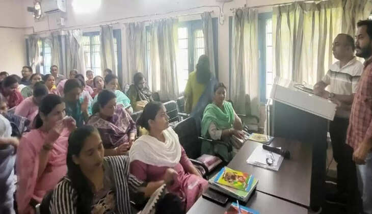 Workshop and training program related to newly created sixth class textbooks based on NEP-2020 of class VI started