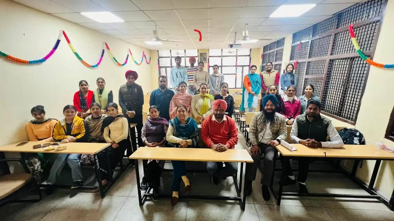  सिरसा सीडीएलयू में पंजाबी विभाग द्वारा अंतर्राष्ट्रीय मातृभाषा दिवस पर प्रतियोगिता आयोजित