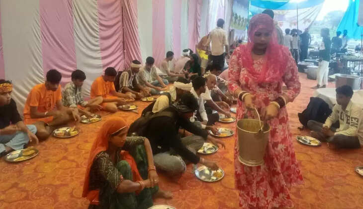  Shri Bajrang Bhandara Seva Trust Regd. organized a three-day Bhandara