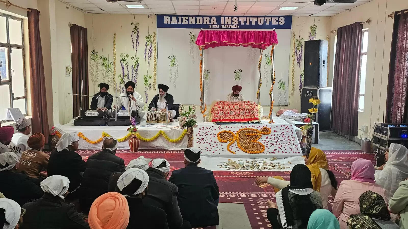 Shri Sukhmani Sahib was recited at Rajendra Institute, echoes of peace and spirituality were heard in the entire atmosphere