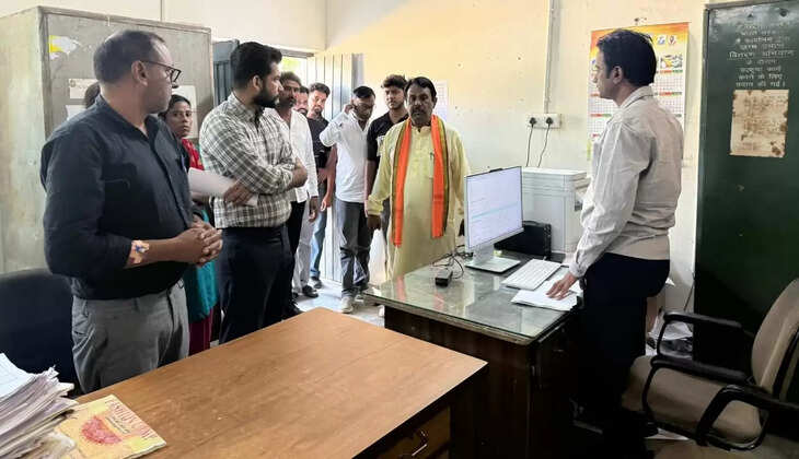 Strict monitoring of staff attendance in Sirsa Municipal Council